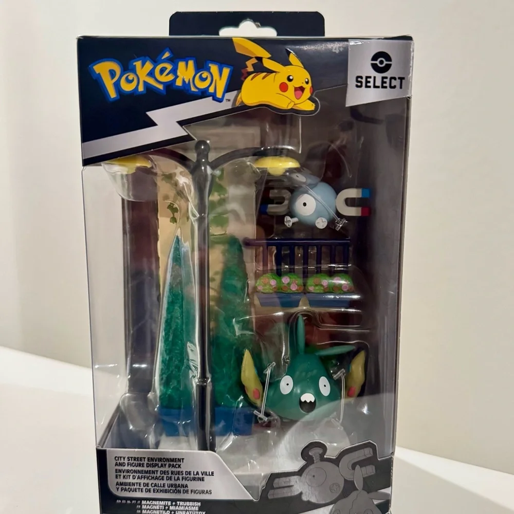 POKÉMON Urban Environment-Multi-Tiered Display Set Battle Figures. NEW